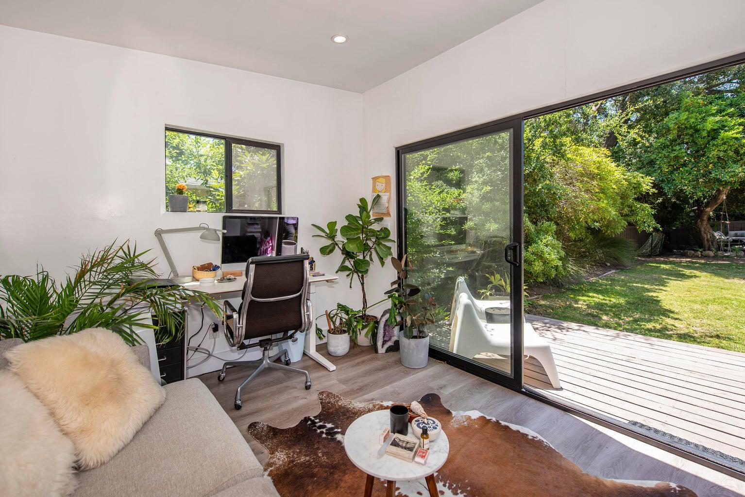 416 North Ontare Road Santa Barbara, CA 93105 - Photo 16 of 18 Detached office interior