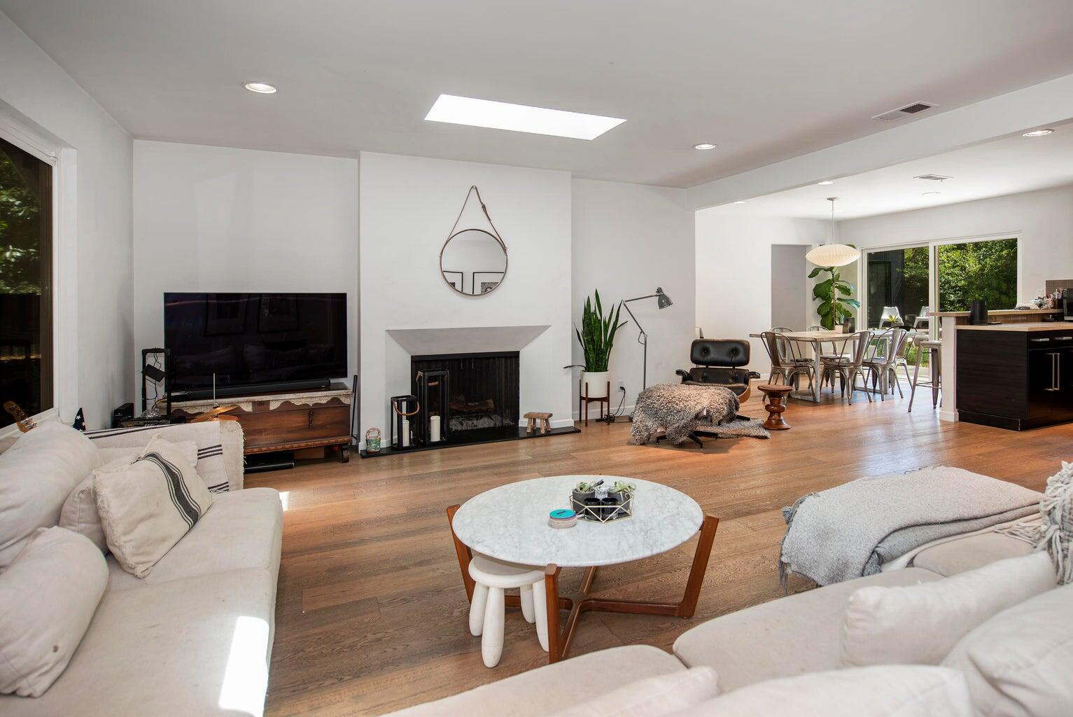 416 North Ontare Road Santa Barbara, CA 93105 - Photo 3 of 18 Living to Dining