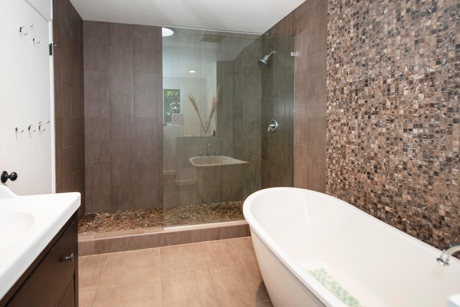 416 North Ontare Road Santa Barbara, CA 93105 - Photo 8 of 18 Primary shower