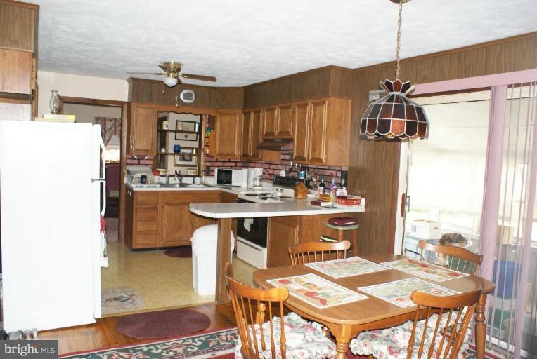 921 Round Top Road Chestertown, MD 21620 - Photo 3 of 5 Kitchen/Dining Room