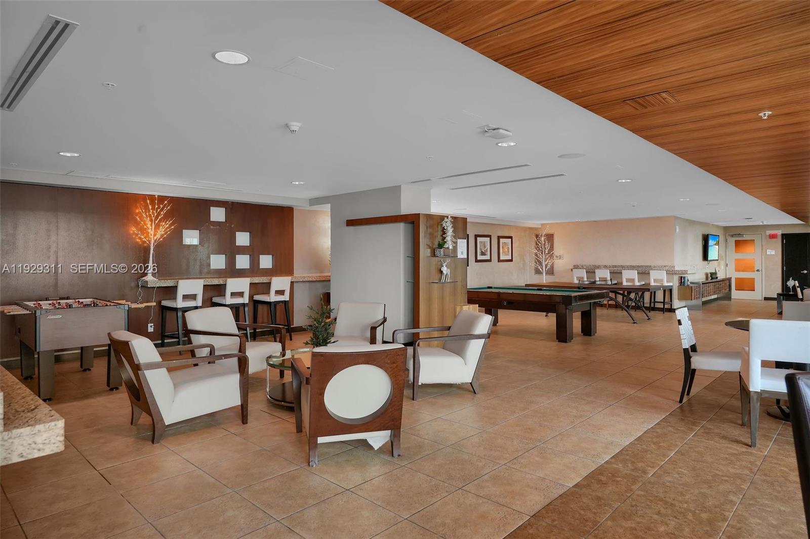 60 Southwest 13th Street, Unit 4607 Miami, FL 33130 - Photo 34 of 39 a outdoor space with furniture