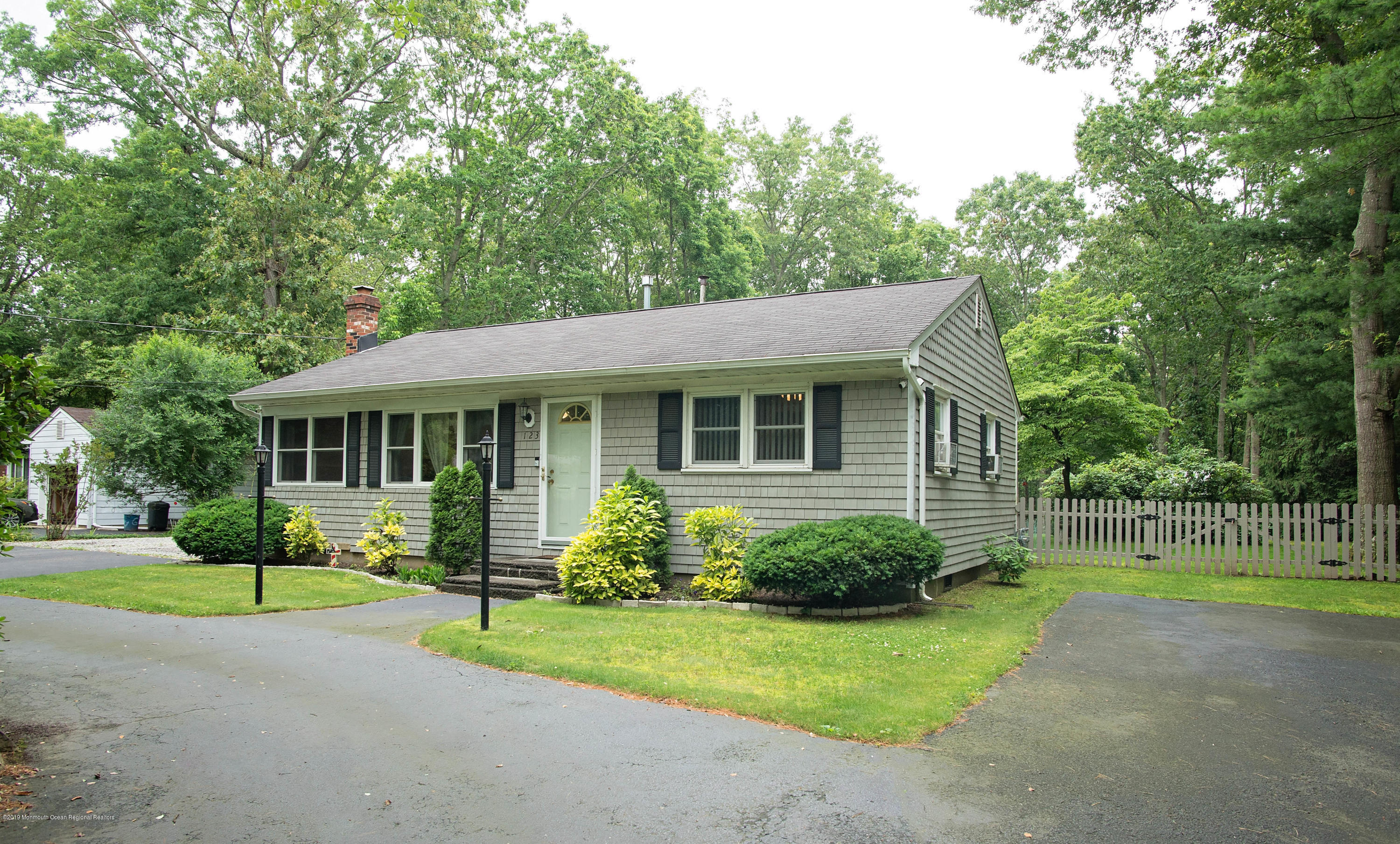 123 South New Prospect Road Jackson, NJ 08527 - Photo 1 of 18 _RMJ7486 front