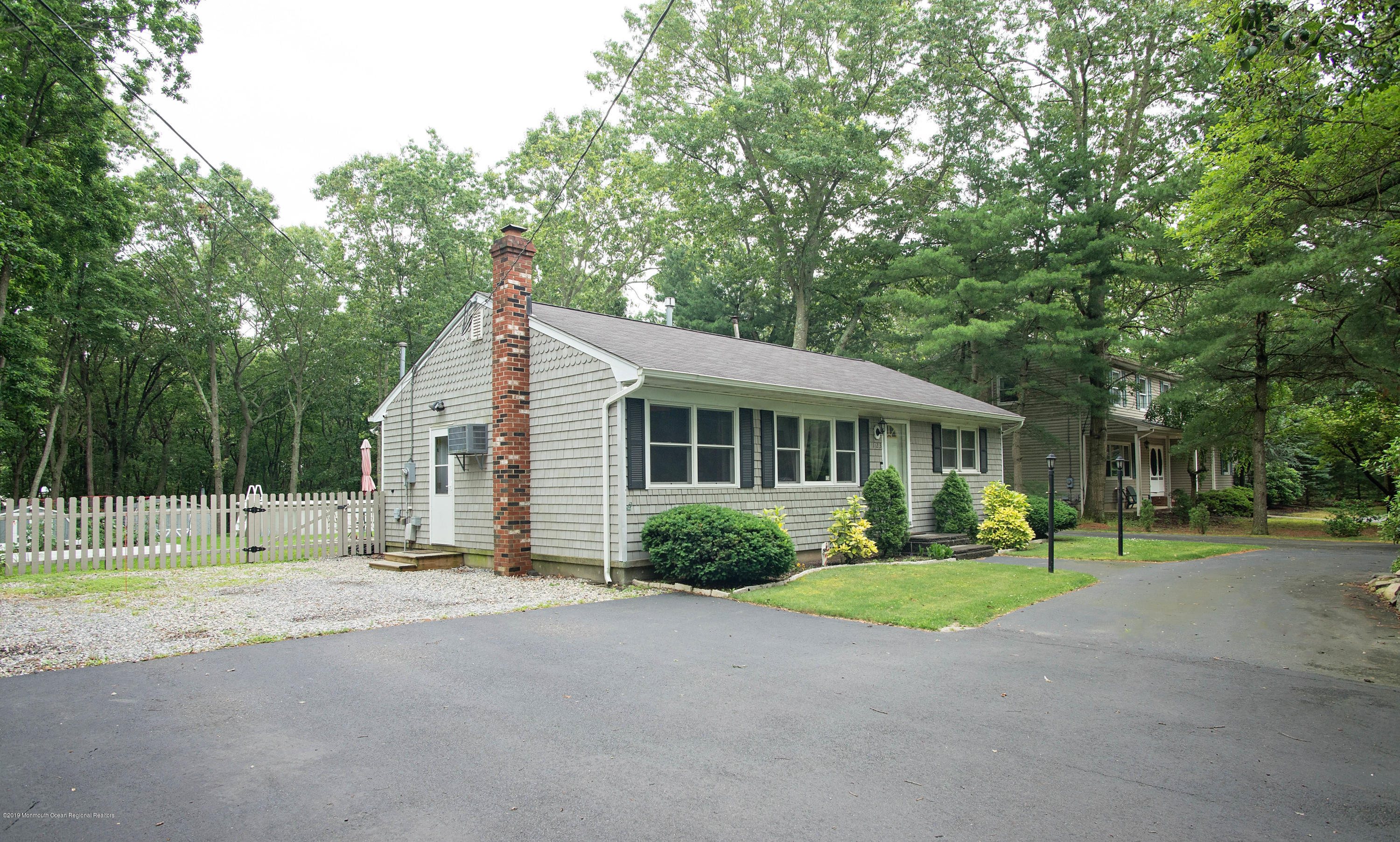 123 South New Prospect Road Jackson, NJ 08527 - Photo 3 of 18 _RMJ7487 front