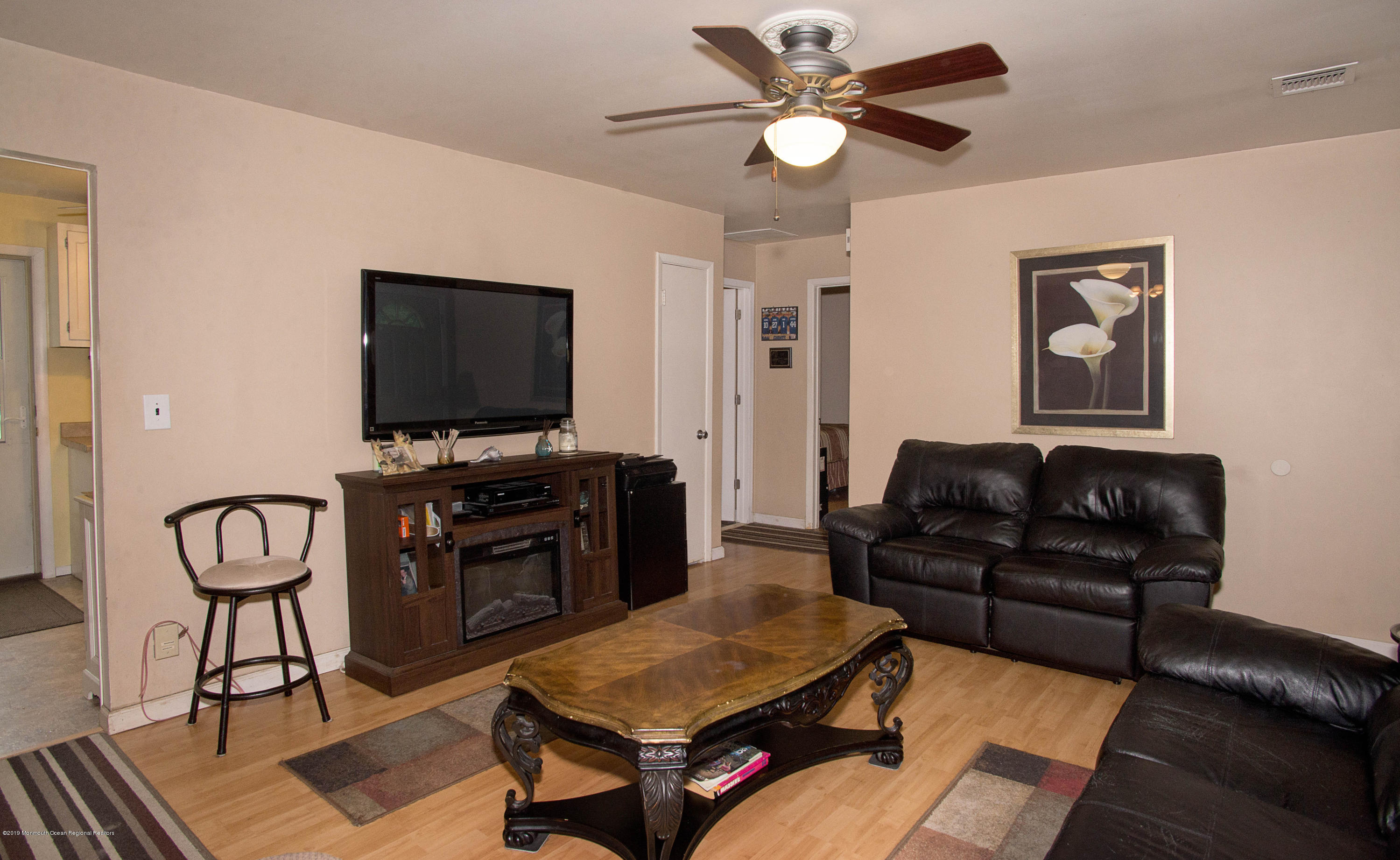 123 South New Prospect Road Jackson, NJ 08527 - Photo 6 of 18 _RMJ7511 living room