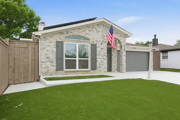 $325,000 | 8105 Spruce Valley Drive, Fort Worth, TX 76137