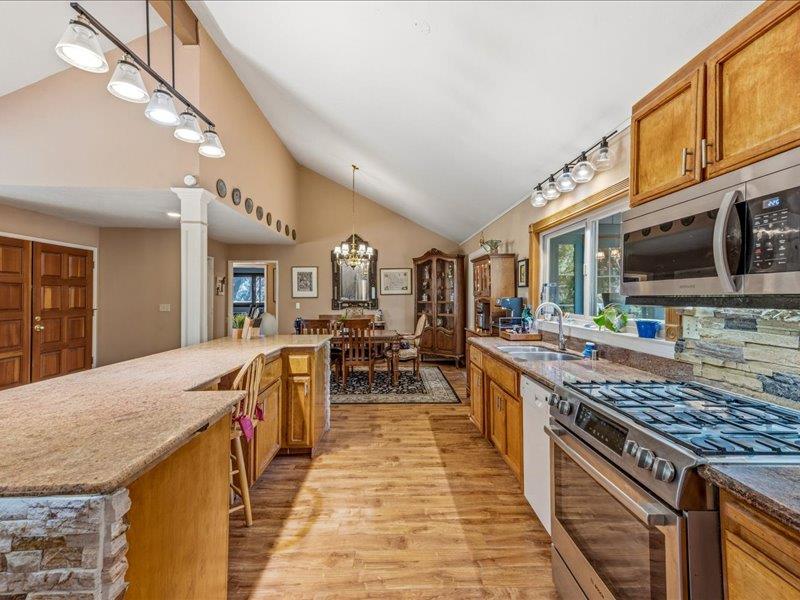 15444 Nancy Way Grass Valley, CA 95949 - Photo 12 of 52