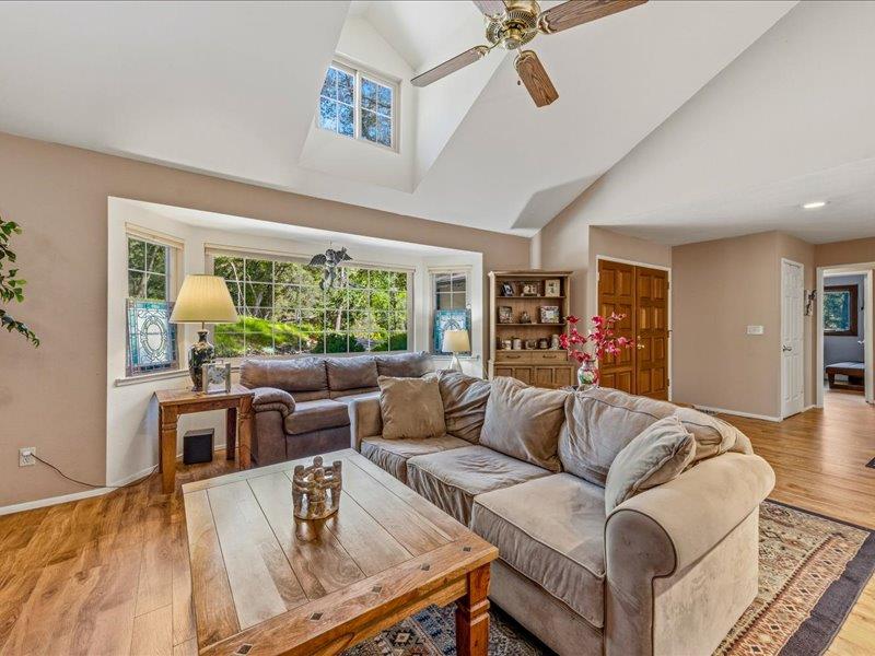 15444 Nancy Way Grass Valley, CA 95949 - Photo 9 of 52