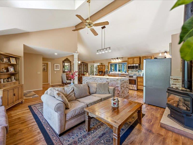 15444 Nancy Way Grass Valley, CA 95949 - Photo 10 of 52