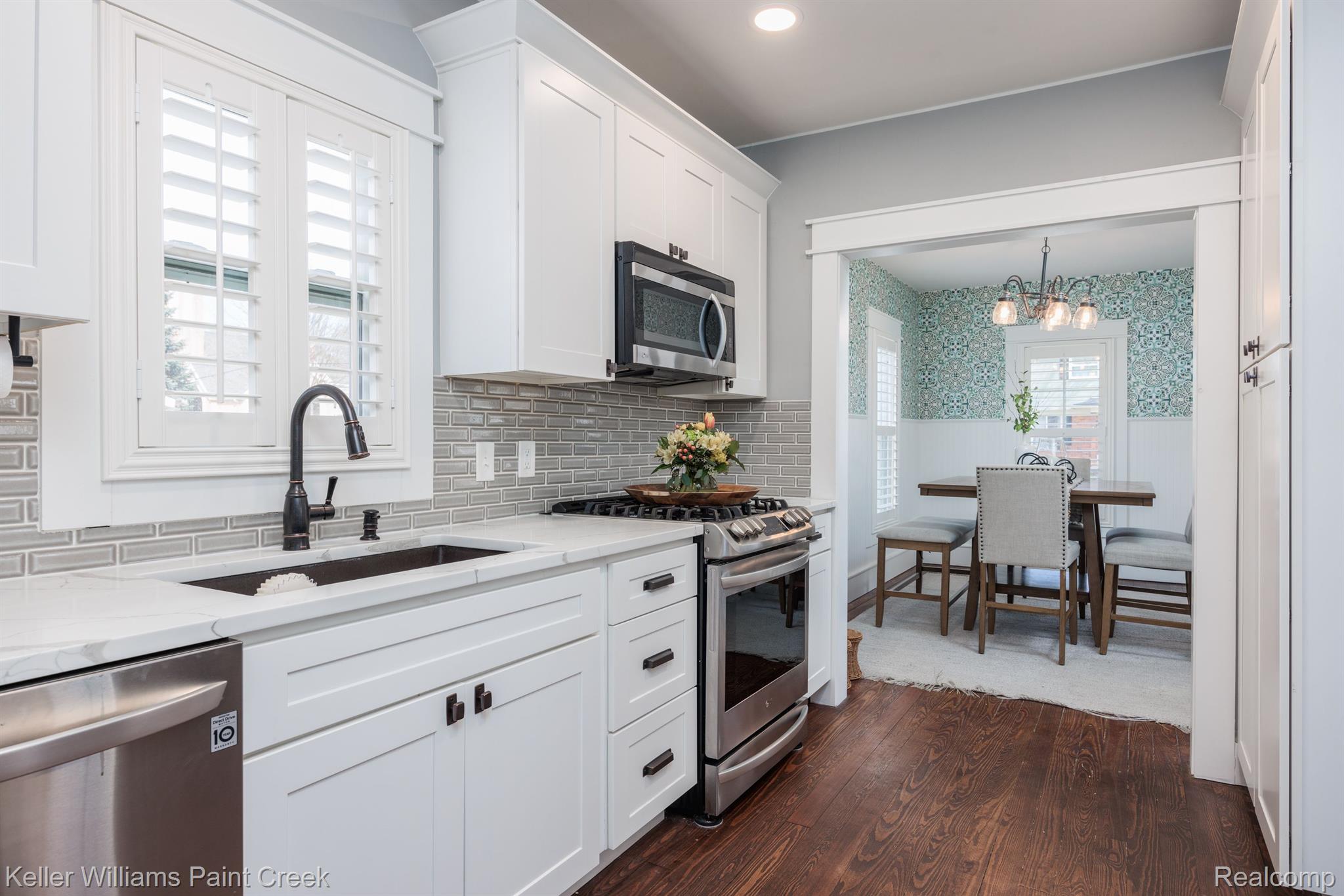 215 Benjamin Street Romeo, MI 48065 - Photo 7 of 46 Updated Kitchen with Gorgeous Finishes