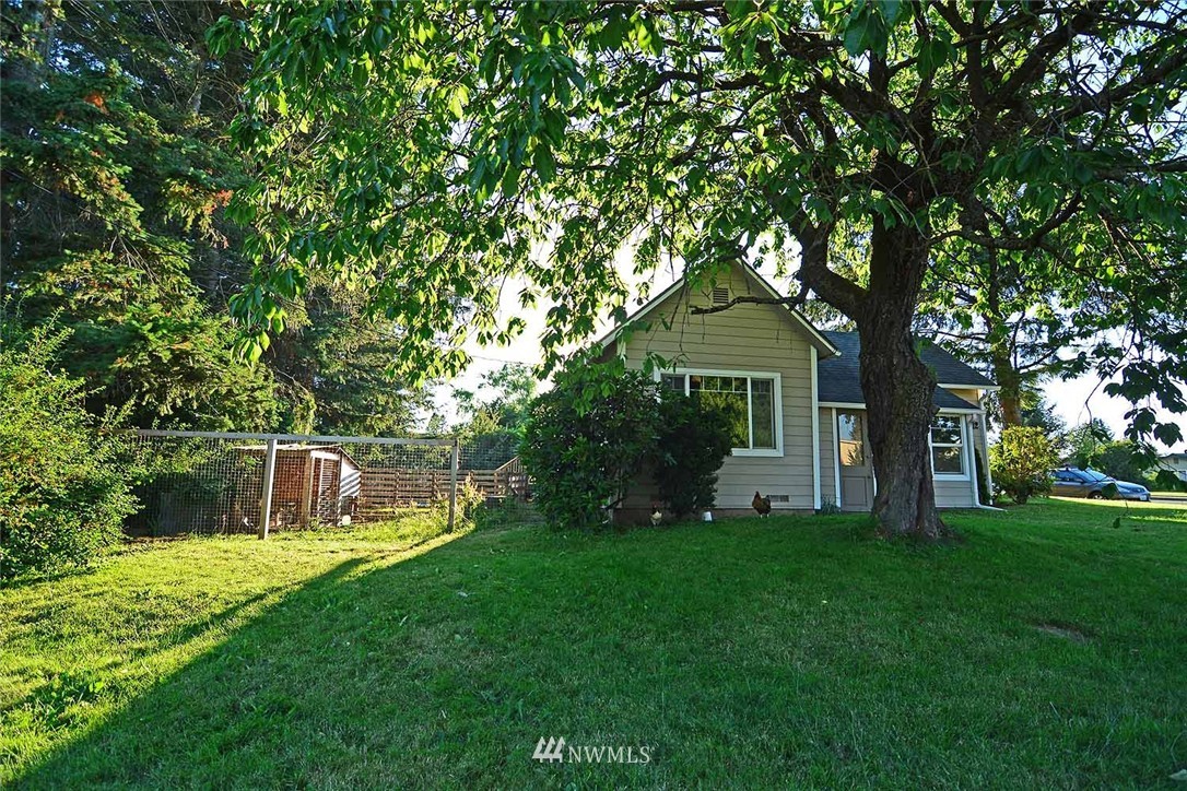 812 Everson Road Everson, WA 98247 - Photo 2 of 22