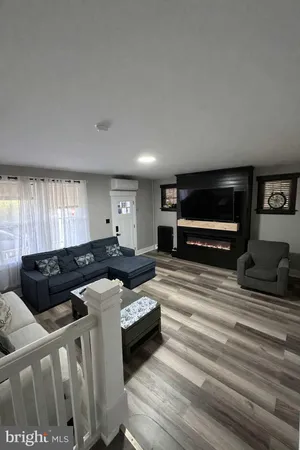 $275,000 | 1961 Chestnut Street, Harrisburg, PA 17104