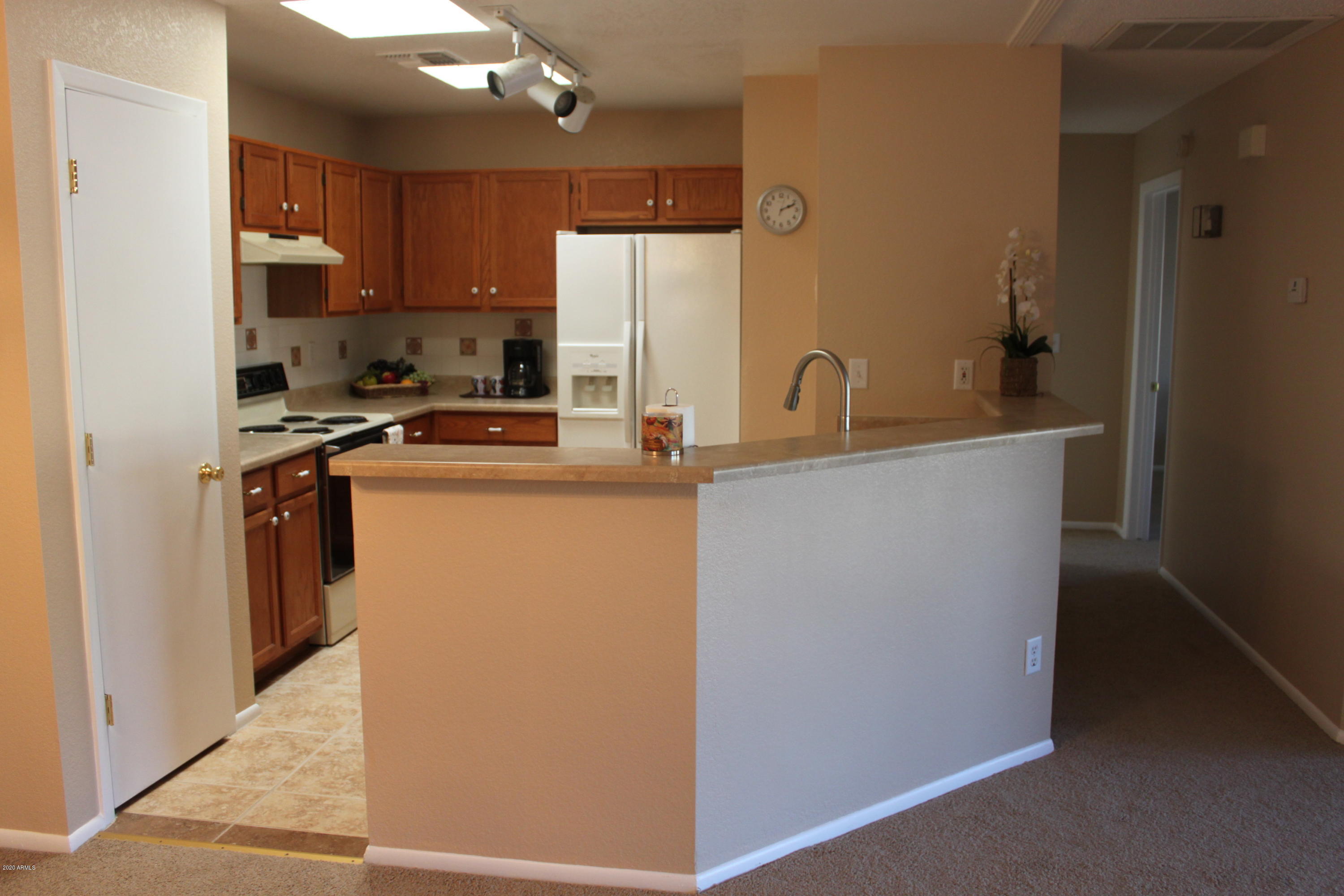 14300 West Bell Road, Unit 475 Surprise, AZ 85374 - Photo 3 of 16 Kitchen