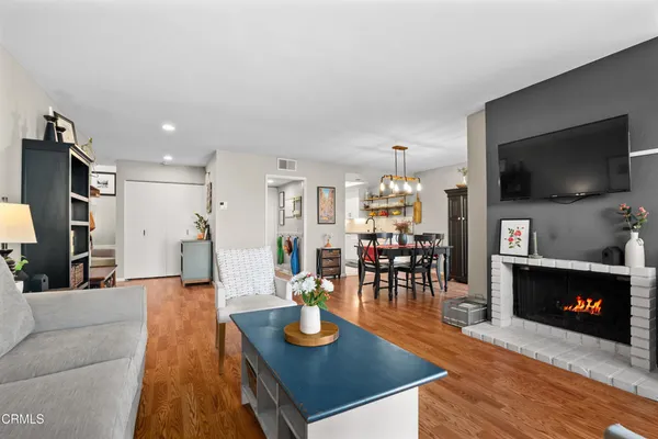 $649,000 | 211 Linwood Avenue, Unit C, Monrovia, CA 91016