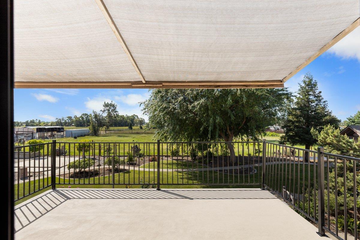 9930 Calvine Road Sacramento, CA 95829 - Photo 30 of 97 a view of a balcony