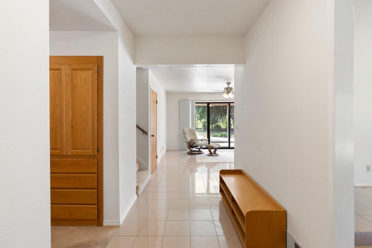 9930 Calvine Road Sacramento, CA 95829 - Photo 5 of 85 Elegant formal entry