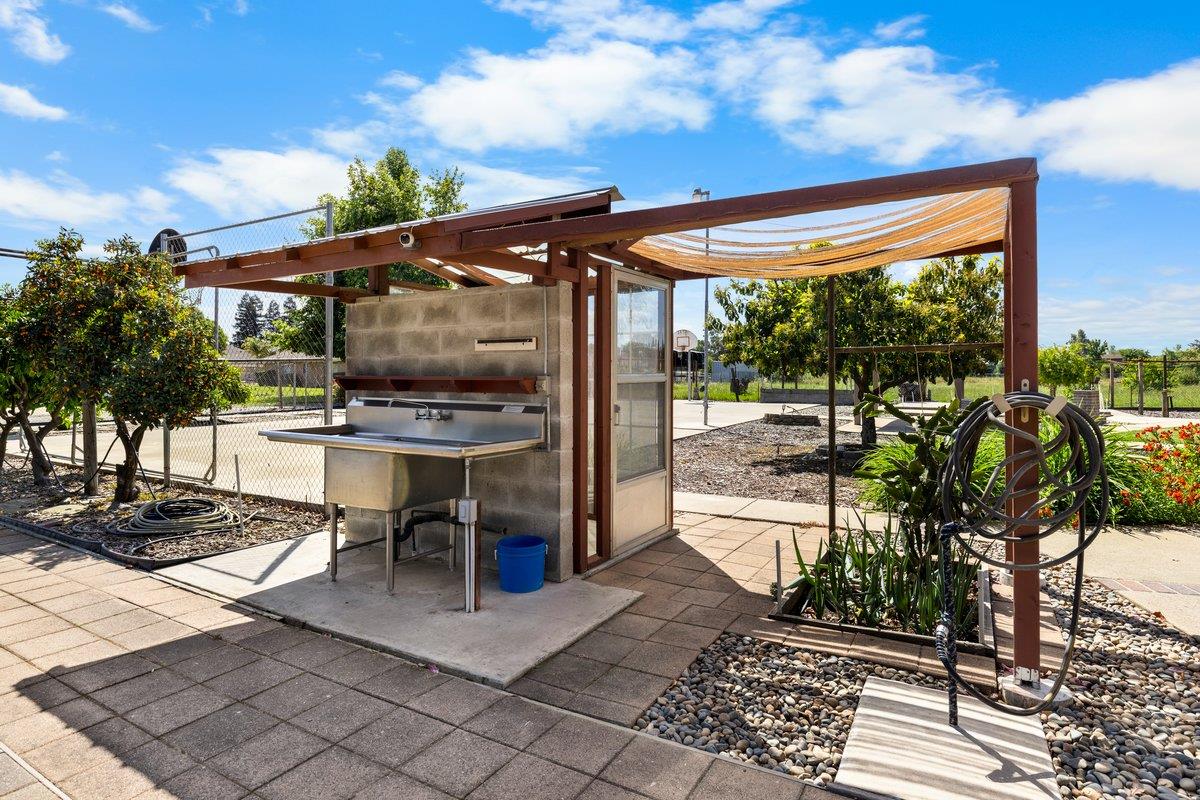 9930 Calvine Road Sacramento, CA 95829 - Photo 59 of 85 Outdoor sink plumbed to septic, custom paver hardscape