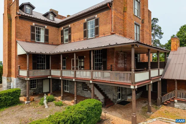 $2,900,000 | 325 B Factory Outlet Drive, Max Meadows, VA 24360