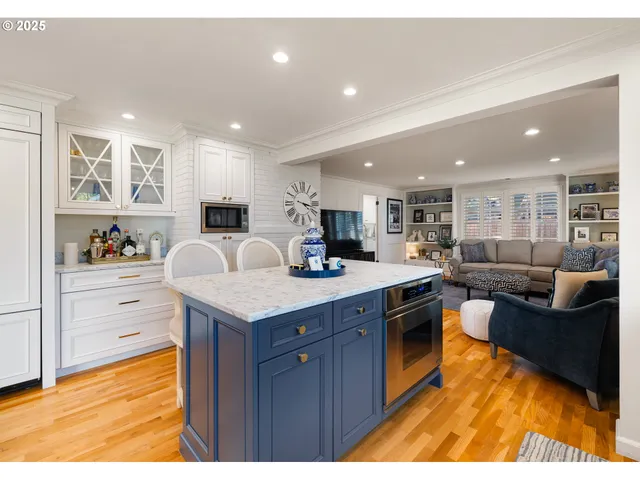 $1,395,000 | 2107 Bedford Way, Eugene, OR 97401