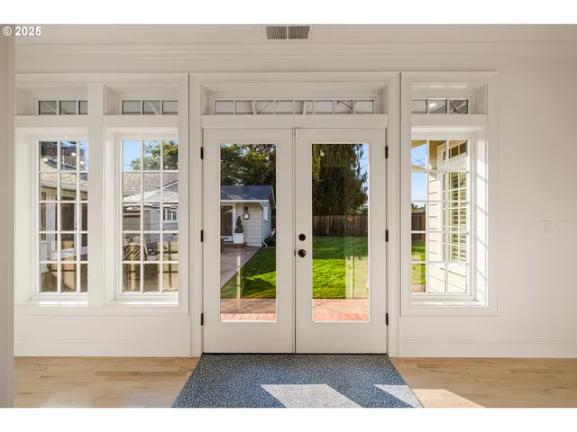 $1,395,000 | 2107 Bedford Way, Eugene, OR 97401