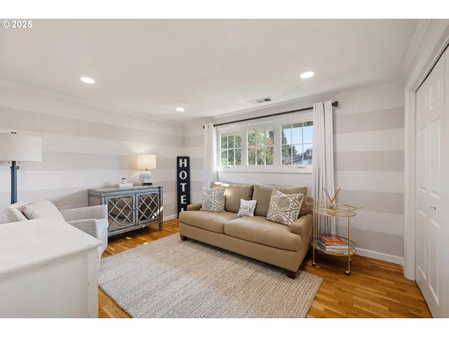 $1,395,000 | 2107 Bedford Way, Eugene, OR 97401