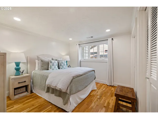 $1,395,000 | 2107 Bedford Way, Eugene, OR 97401