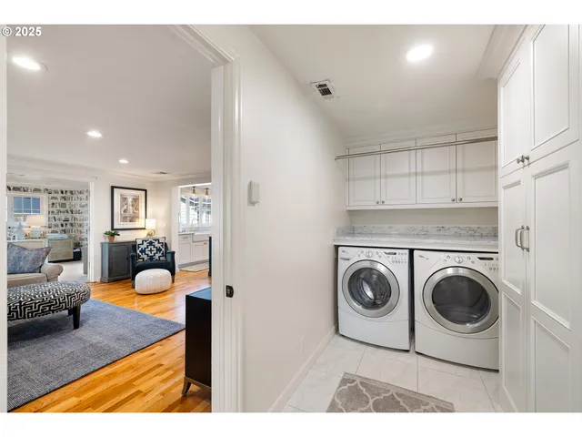 $1,395,000 | 2107 Bedford Way, Eugene, OR 97401