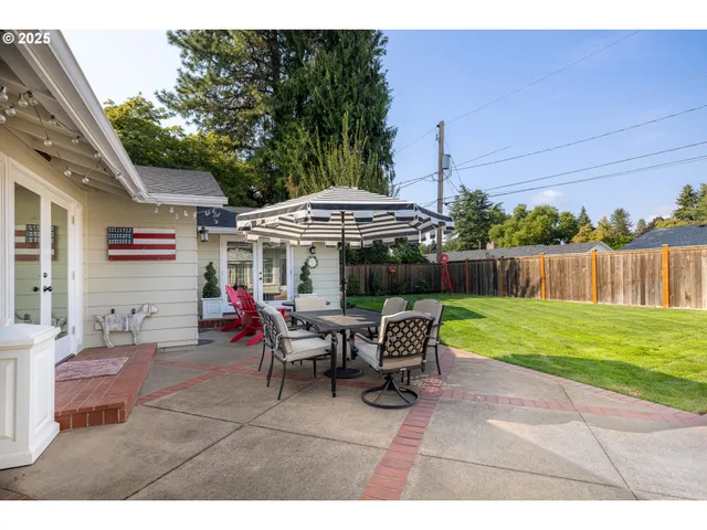 $1,395,000 | 2107 Bedford Way, Eugene, OR 97401
