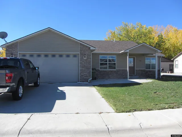 $420,000 | 928 Meadowlark Drive, Douglas, WY 82633