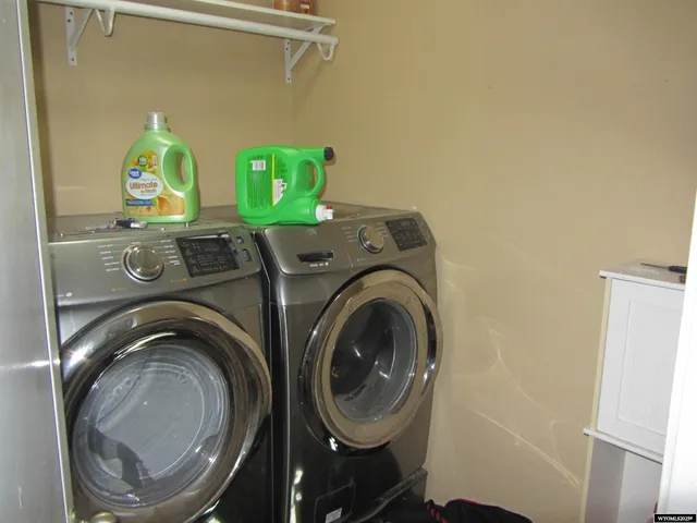 $420,000 | 928 Meadowlark Drive, Douglas, WY 82633