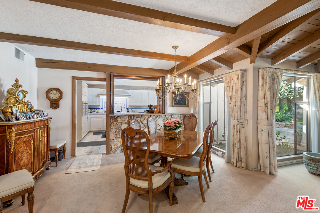 4205 Valley Meadow Road Encino, CA 91436 - Photo 11 of 41