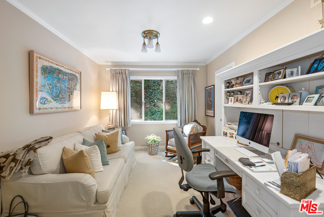 4205 Valley Meadow Road Encino, CA 91436 - Photo 14 of 41