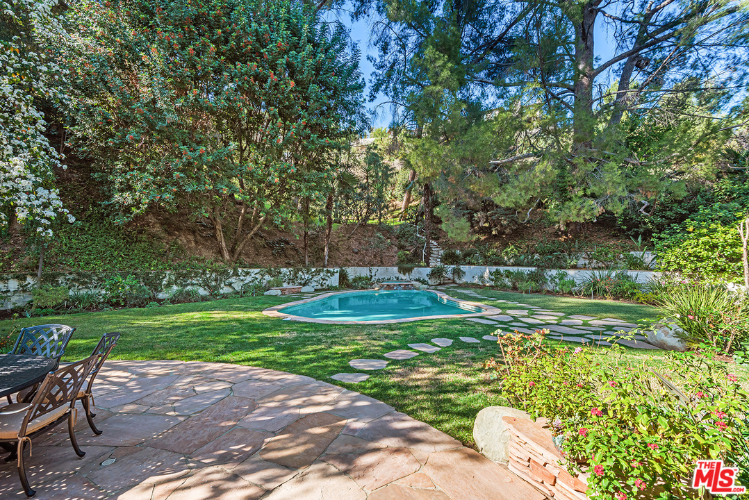 4205 Valley Meadow Road Encino, CA 91436 - Photo 21 of 41