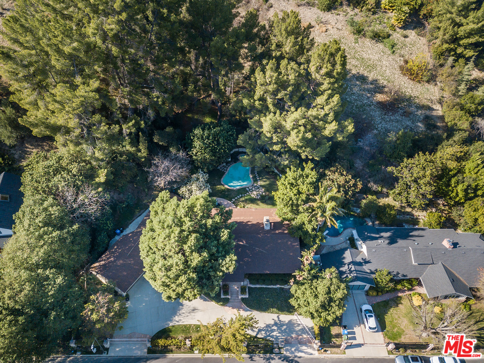 4205 Valley Meadow Road Encino, CA 91436 - Photo 38 of 41