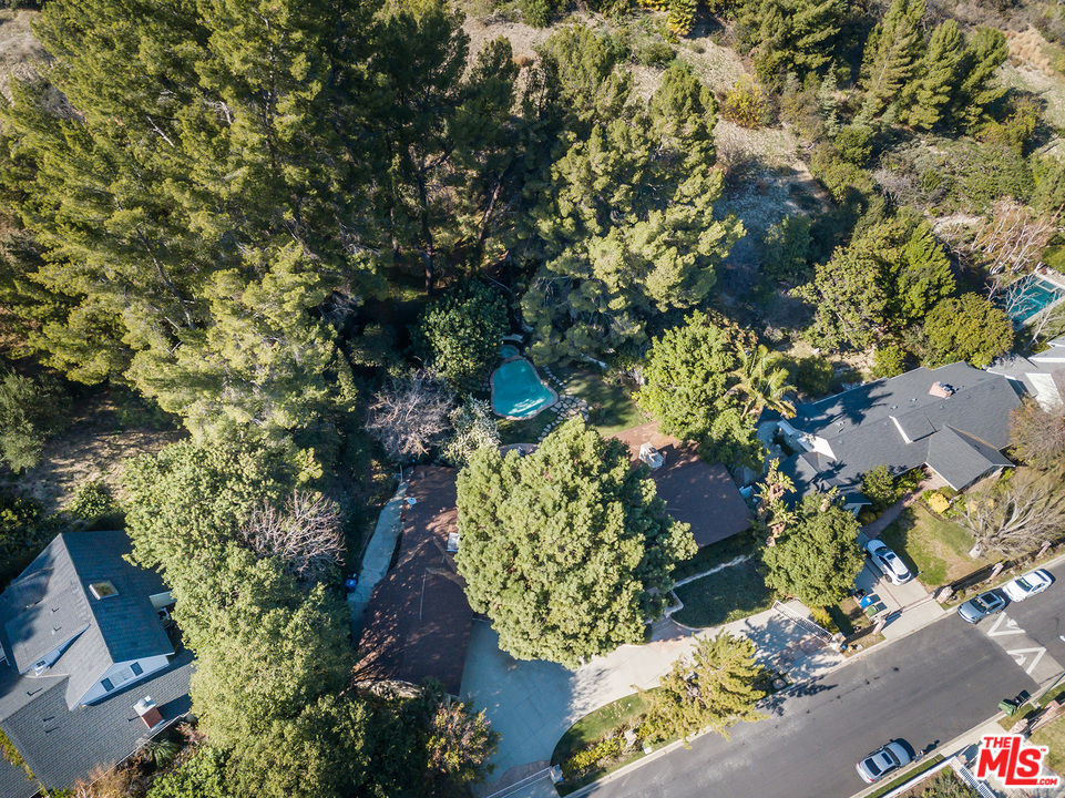 4205 Valley Meadow Road Encino, CA 91436 - Photo 39 of 41