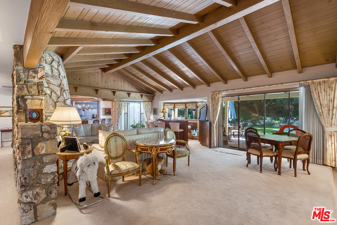 4205 Valley Meadow Road Encino, CA 91436 - Photo 7 of 41