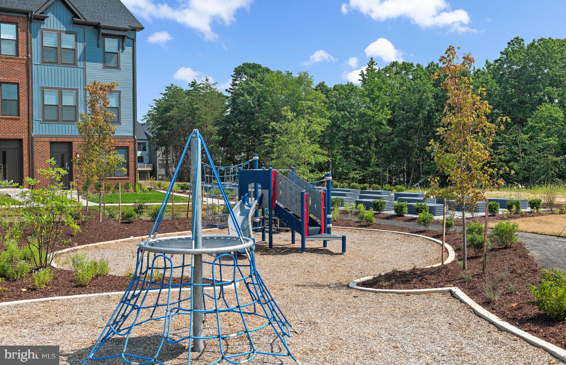 505 Crossvine Lane Laurel, MD 20724 - Photo 44 of 54 a view of outdoor space yard deck and lake