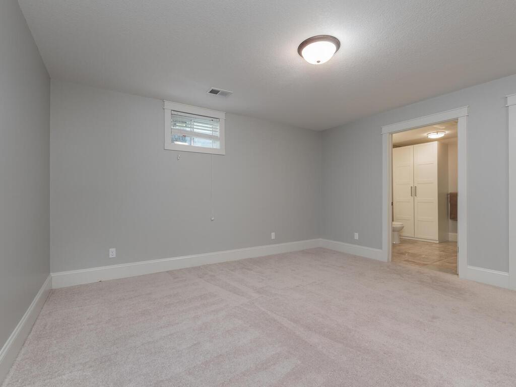 7991 Autumn Ridge Way Chanhassen, MN 55317 - Photo 19 of 25 Gallery Image 19