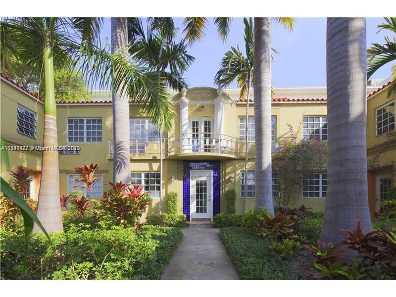 439 15th Street, Unit 15 Miami Beach, FL 33139 - Photo 9 of 13 a front view of a multi story residential apartment building