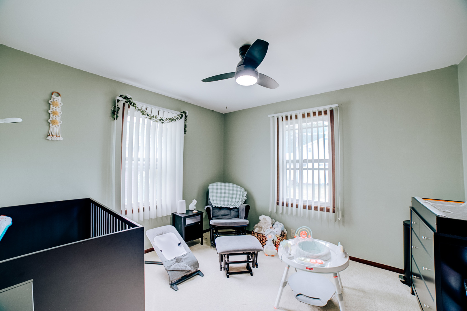 905 South 4th Street Watseka, IL 60970 - Photo 23 of 29 a living room with furniture and a window