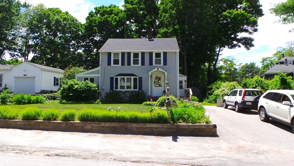 19 Martin Road Douglas, MA 01516 - Photo 2 of 30