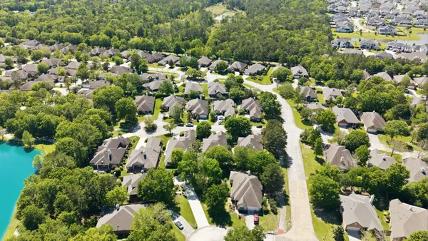 $474,000 | 99 Bagpipe Way, Conroe, TX 77384