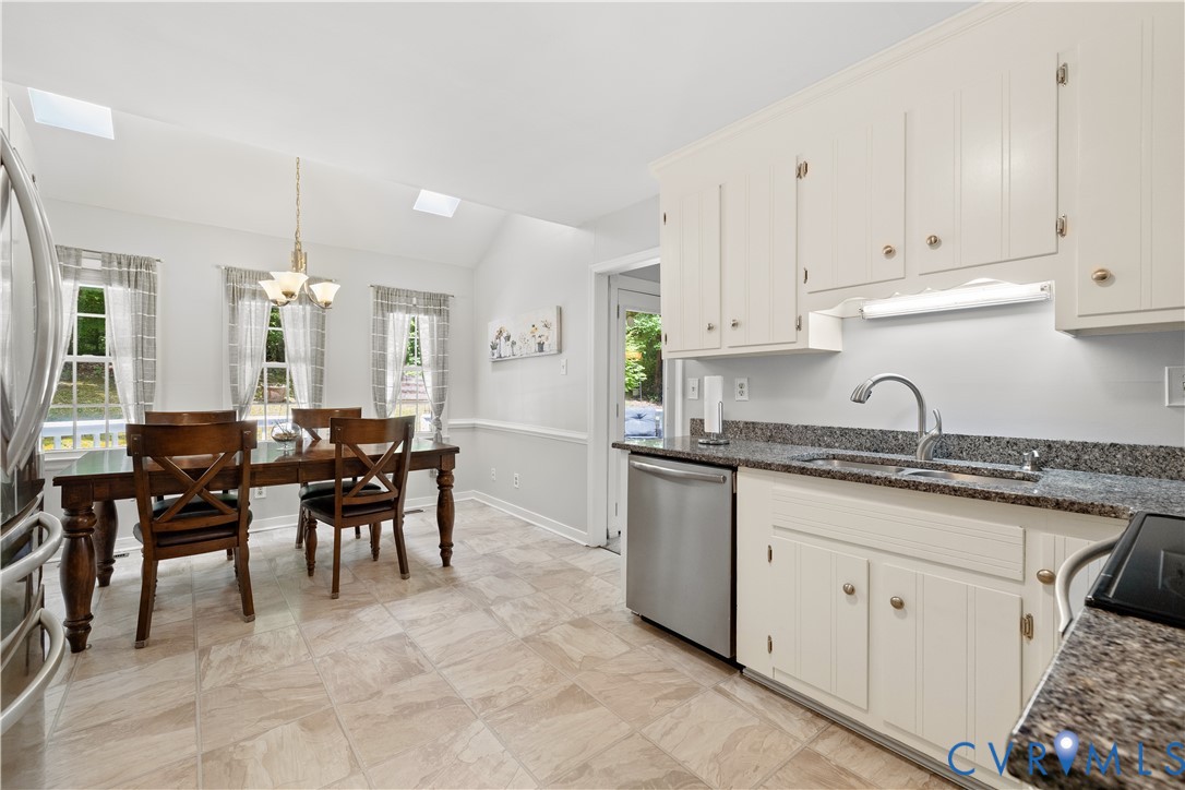 7818 Little Ridge Court Chesterfield, VA 23832 - Photo 8 of 43 Gallery Image 8