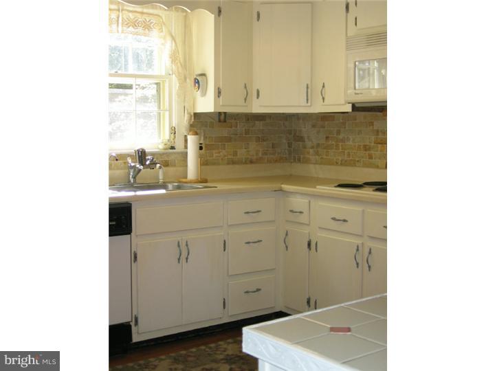 57 Taunton Road Medford, NJ 08055 - Photo 7 of 24 Kitchen