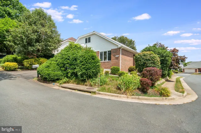 a house view with a outdoor space