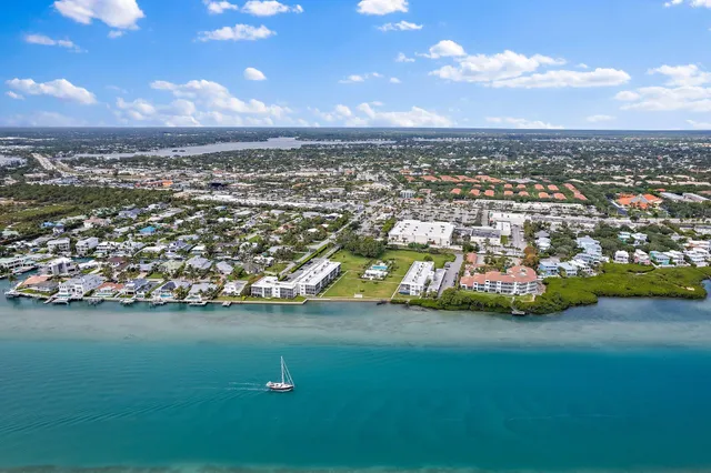 $789,000 | 100 Waterway Road, Unit E305, Tequesta, FL 33469