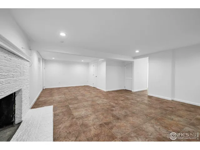 a view of empty room