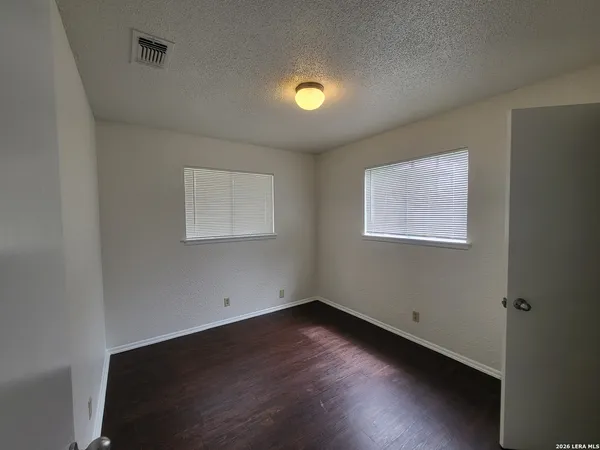 $1,350 | 506 Barbuda Drive, San Antonio, TX 78227