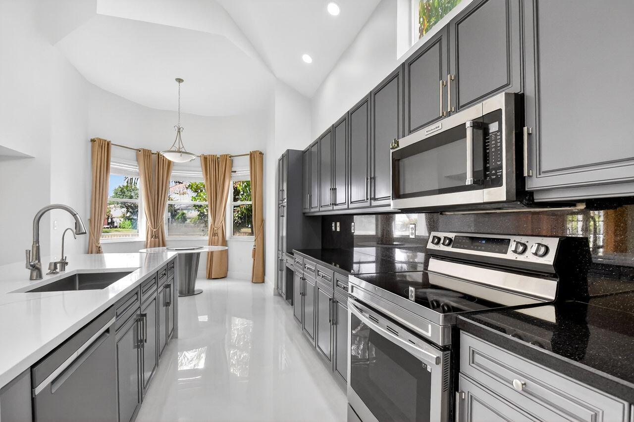 2191 Balsan Way Wellington, FL 33414 - Photo 15 of 68 16-print-DSC_6347