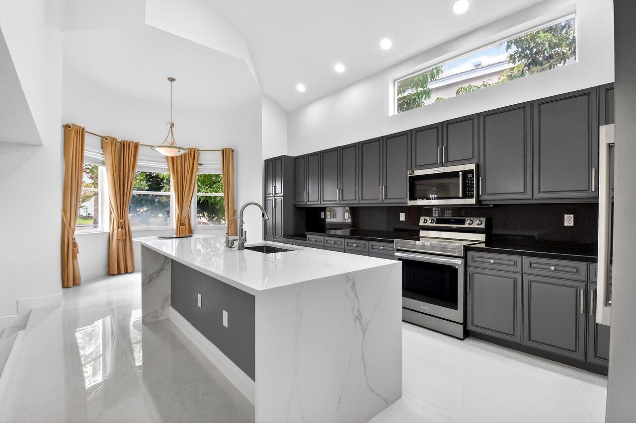 2191 Balsan Way Wellington, FL 33414 - Photo 10 of 68 11-print-DSC_6319