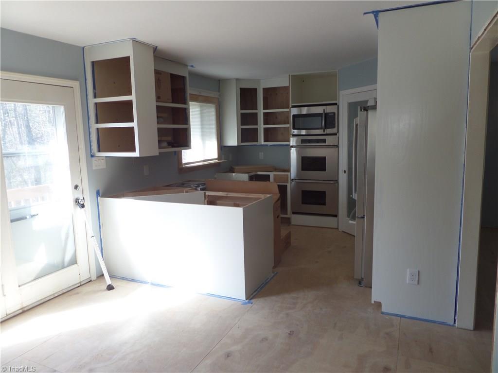3748 White Oak Road Purlear, NC 28665 - Photo 19 of 29